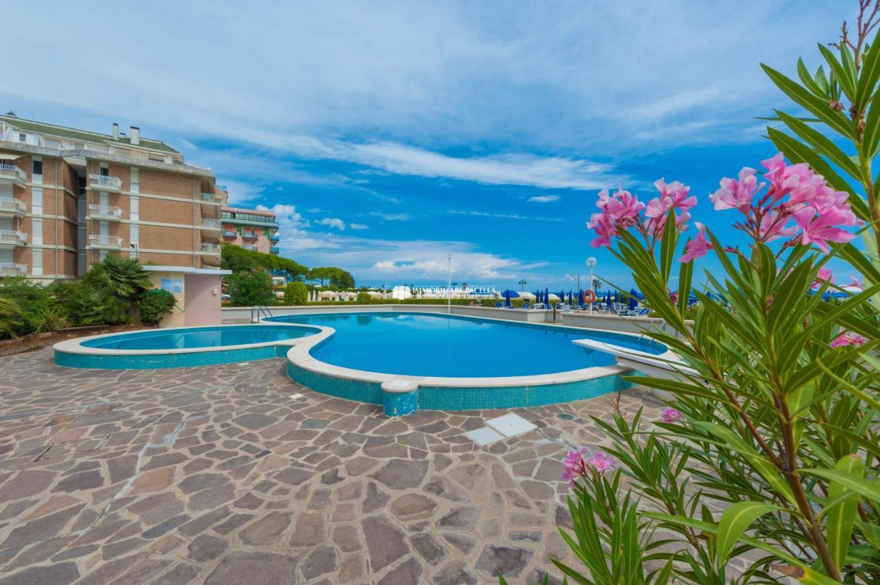 Residence Solmare Immobiliare Pacella Lido di Jesolo Exterior foto